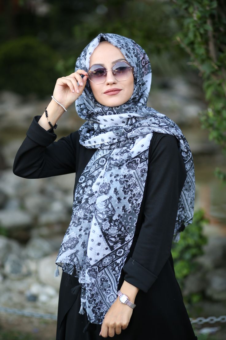 LadyColor mavi-beyaz şal modeli